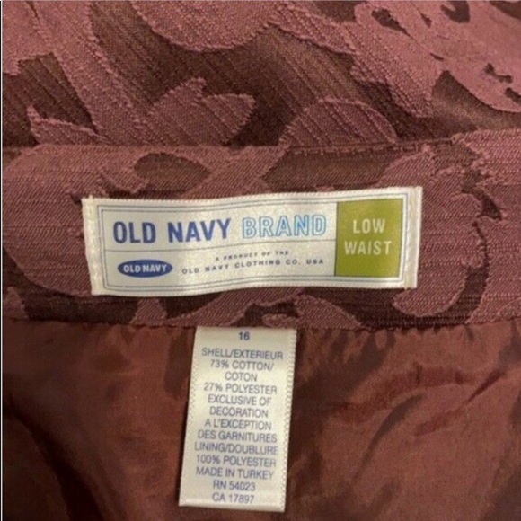 Old Navy Skirt Size 16 Maroon Satin Tie Belt Embossed Designs - Picture 2 of 3